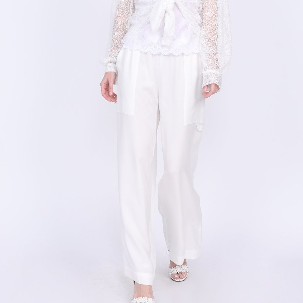 Gold Hawk White Cargo Wide Leg Pants- Pockets!  Excellent Condition. Small